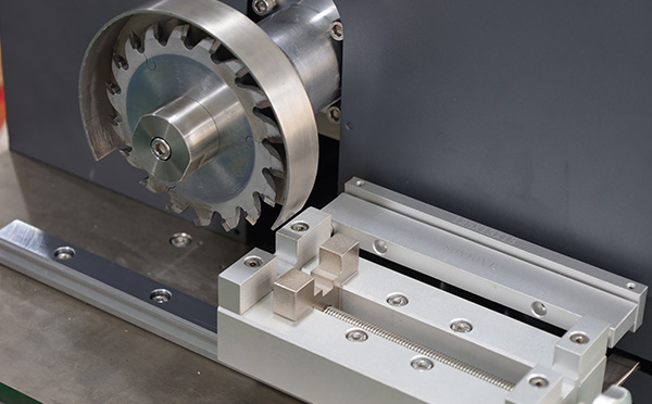 全自動缺口制樣機內(nèi)部結(jié)構(gòu) 全自動缺口制樣機內(nèi)部結(jié)構(gòu)